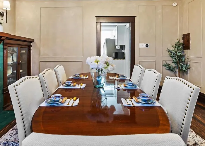 Ideal For Big Groups And Family Retreats! Sleeps 17